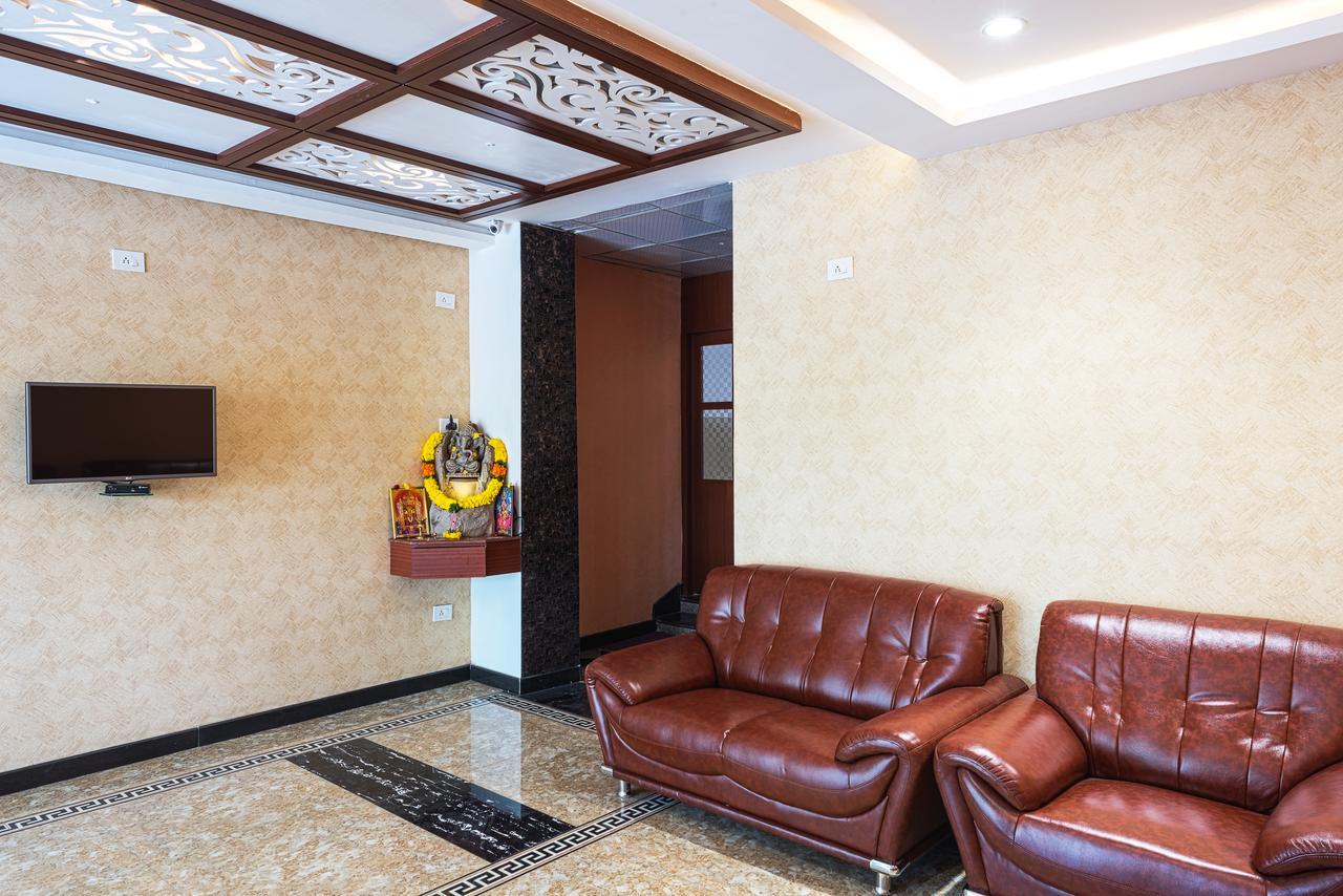Treebo Empire Hotel Vijayawāda Exterior photo