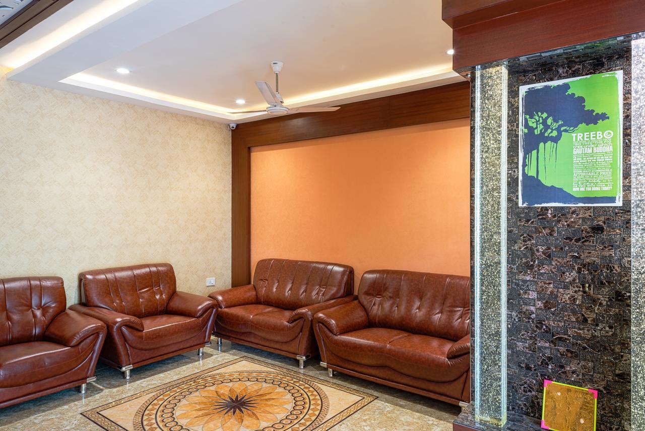 Treebo Empire Hotel Vijayawāda Exterior photo