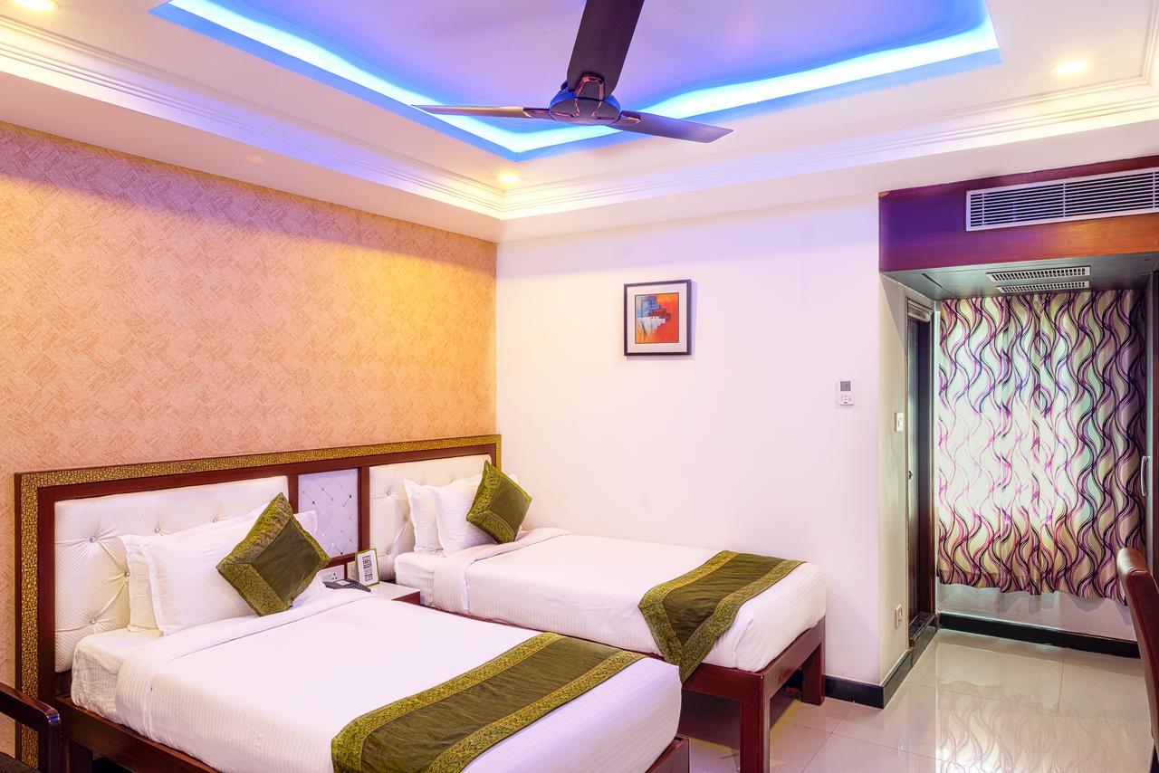 Treebo Empire Hotel Vijayawāda Exterior photo